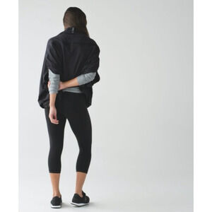 Lululemon Vinyasa Black Scarf With Arm Holes Snap Closure Lightweight Cozy Logo